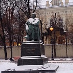 Памятник А.Н.Толстому - 4