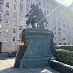 Памятник Мстиславу Ростроповичу - 2