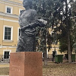 Памятник скульптору Вере Мухиной - 2