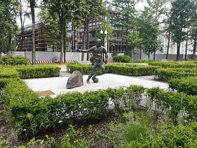 Памятник Стрельцову Э. А. в Лужниках