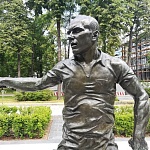 Памятник Стрельцову Э. А. в Лужниках - 2