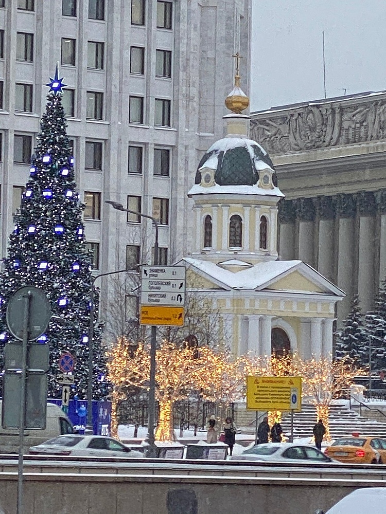 Храм-часовня Святых Благоверных Мучеников Бориса и Глеба на Арбатской площади - 6