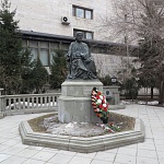 Памятник Низами Гянджеви - 6