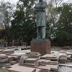 Памятник Фридриху Энгельсу - 1
