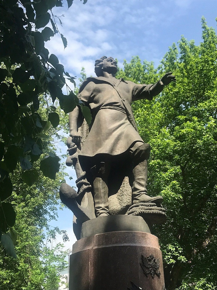Памятник Петру I на Первомайской - 5