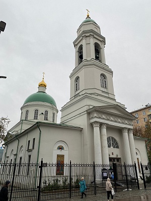 Храм Святых Мучеников Флора и Лавра на Зацепе