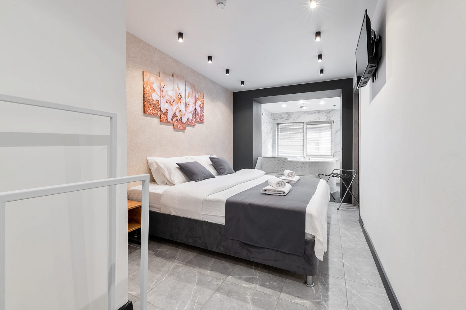 Отель Zoom Hotel - 2