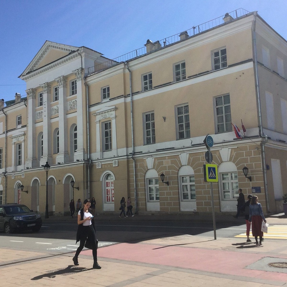 Дом графа В.Г.Орлова - 2