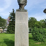 Памятник-бюст Терешковой - 3