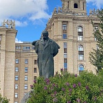 Памятник Тарасу Шевченко - 4
