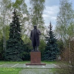 Памятник Ленину Лиственничная аллея - 6