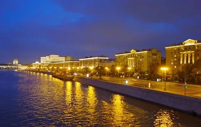 Фрунзенская набережная