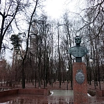 Памятник-бюст авиаконструктору Яковлеву - 2