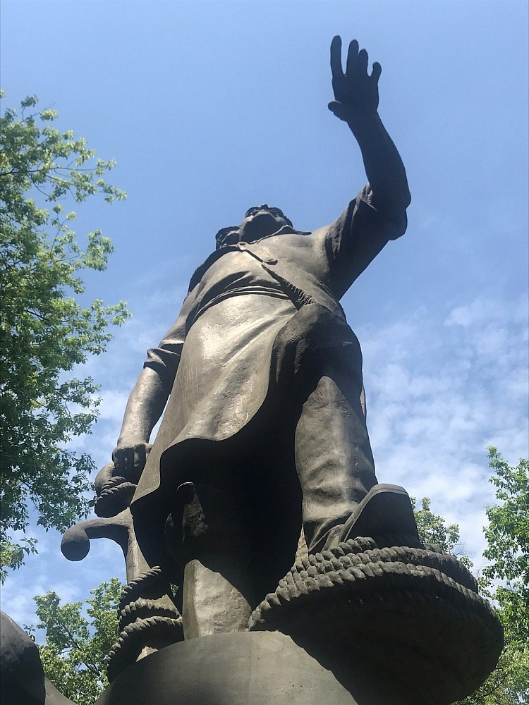 Памятник Петру I на Первомайской - 4