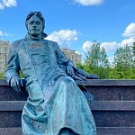 Памятник А.П. Чехову район Раменки - 6