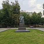 Памятник А.Н.Толстому - 3