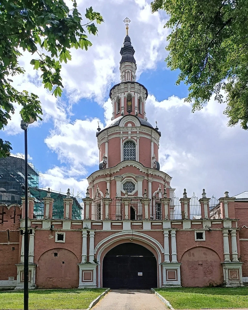 Храм Тихвинской иконы Божией Матери в Донском монастыре - 6