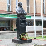 Памятный бюст Н. И. Железнову - 1