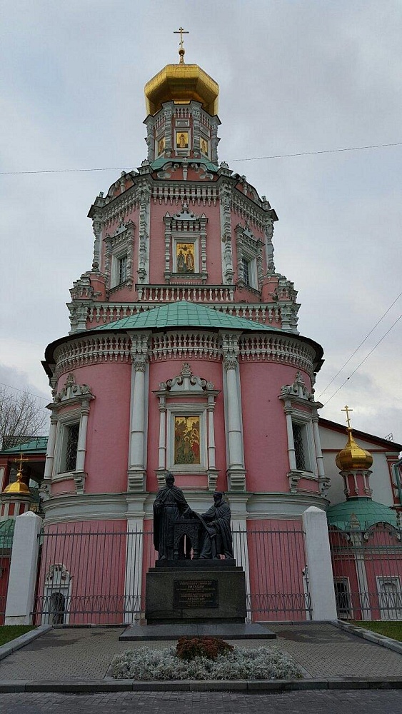 Памятник братьям Лихудам - 4