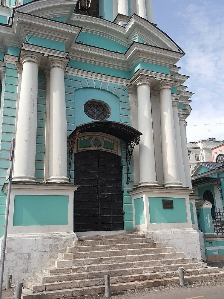 Храм Живоначальной Троицы в Серебряниках - 6