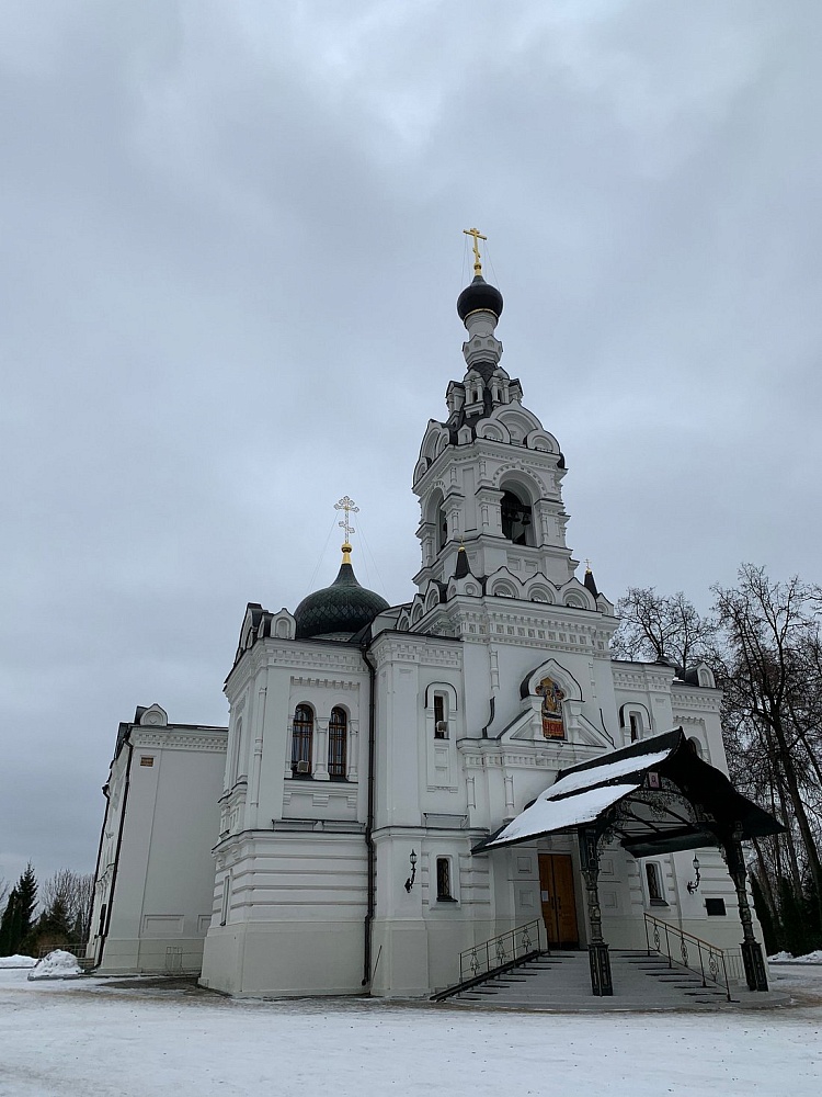 Храм Успения Пресвятой Богородицы в Троице-Лыково - 1