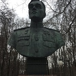 Памятник-бюст авиаконструктору Яковлеву - 5