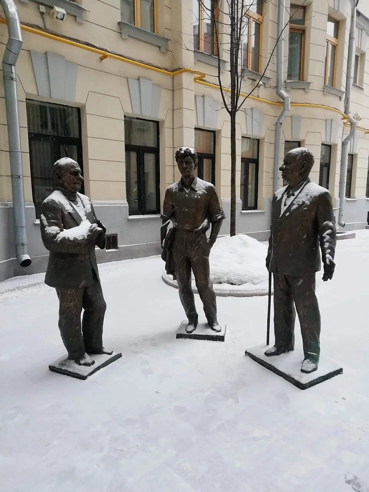 Памятник драматургам - 4