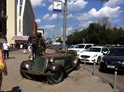 Памятник Юрию Никулину