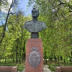 Памятник-бюст авиаконструктору Яковлеву - 4