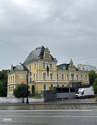 Городская Усадьба Долгоруких - Р.Б. Шен