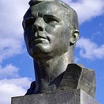 Памятник-бюст Гагарину - 1