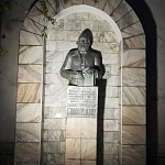 Памятник-бюст К. Т. Солдатенкову - 4
