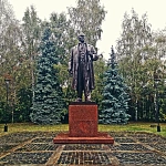Памятник Ленину Лиственничная аллея - 5