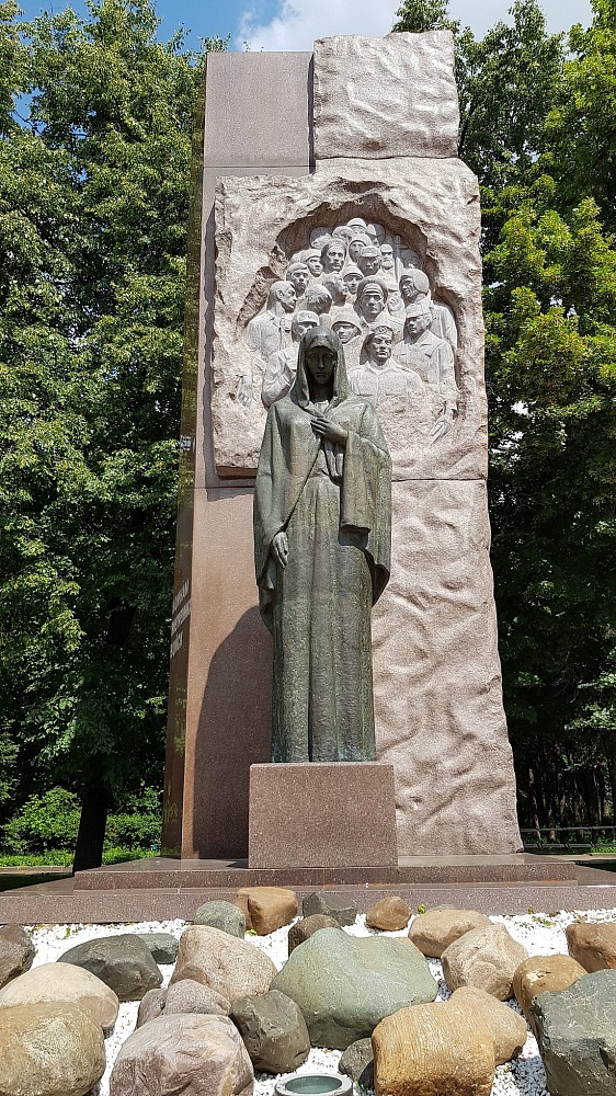 Памятник воинам внутренних войск - 7