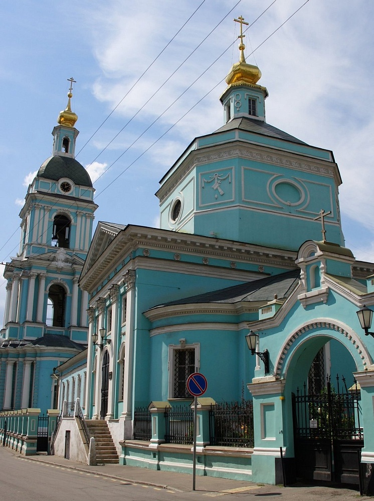 Колокольня Храма Троицы Живоначальной в Серебряниках - 2