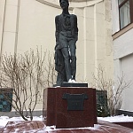 Памятник А.П.Чехову - 2