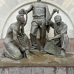Памятник Метростроевцы в Забое - 2