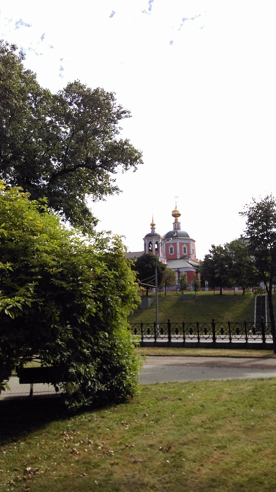 Храм Живоначальной Троицы при Московском Подворье Свято-Троицкой Сергиевой Лавры - 3