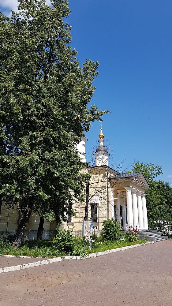 Церковь введения во храм Пресвятой Богородицы у Салтыкова моста - 2