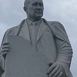 Памятник В.Н.Челомею - 8