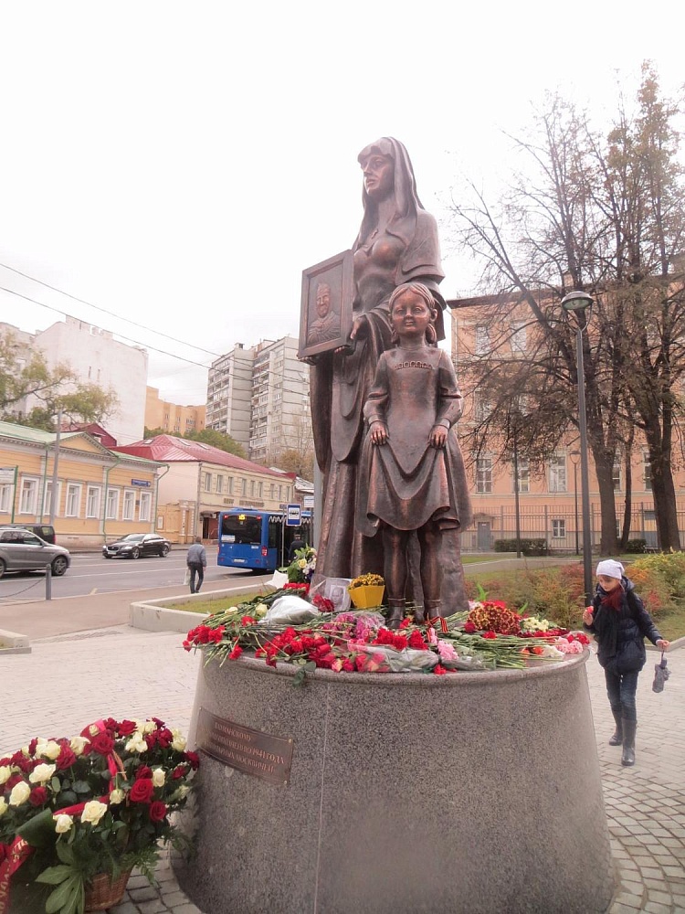 Памятник 7-ой Бауманской дивизии народного ополчения - 7