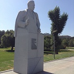 Памятник В.Н.Челомею - 3