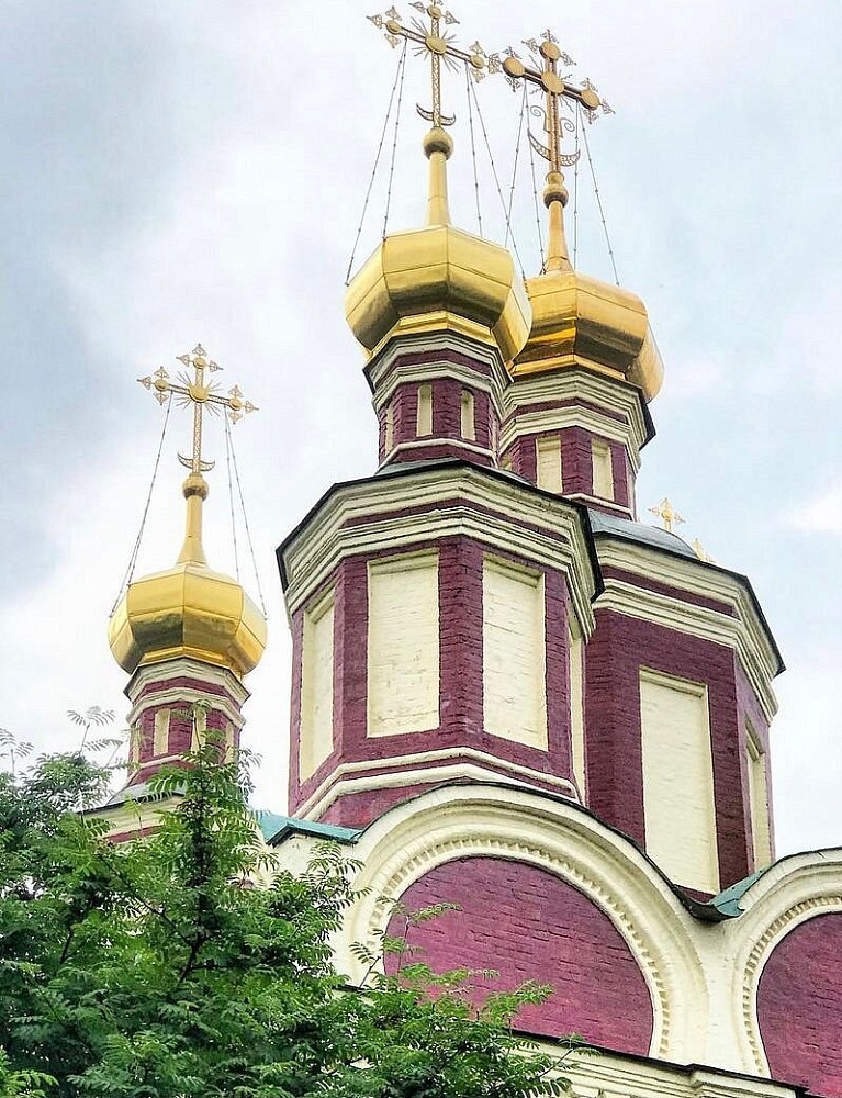 Храм Архистратига Михаила в Тропарёве - 6