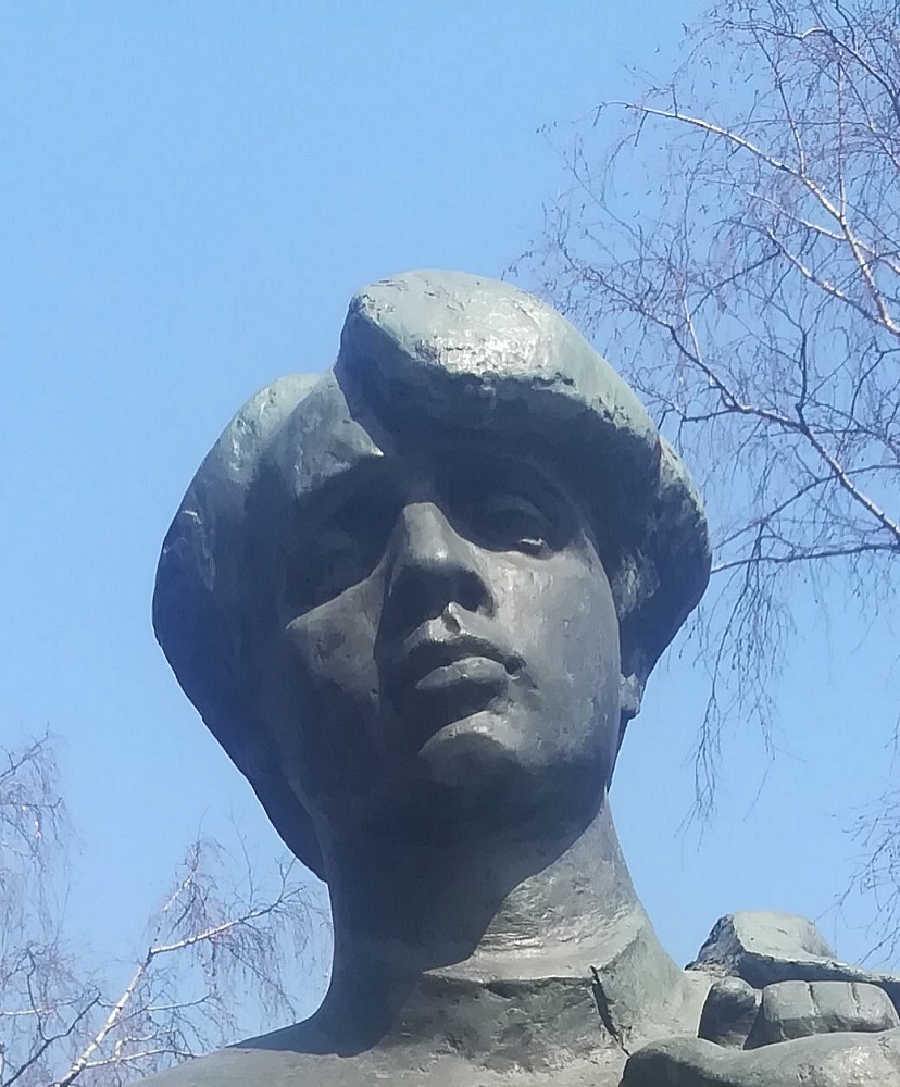 Памятник Сергею Есенину - 4