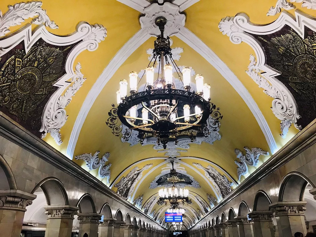 Станция метро &quot;Комсомольская&quot; - 1