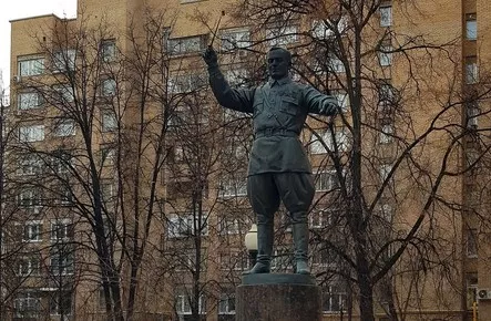 Памятник А.В. Александрову - 2