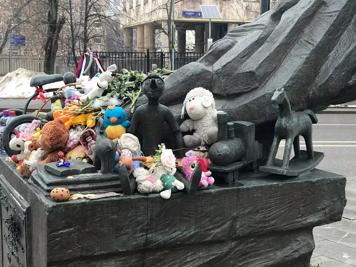 Памятник жертвам теракта в Беслане - 7