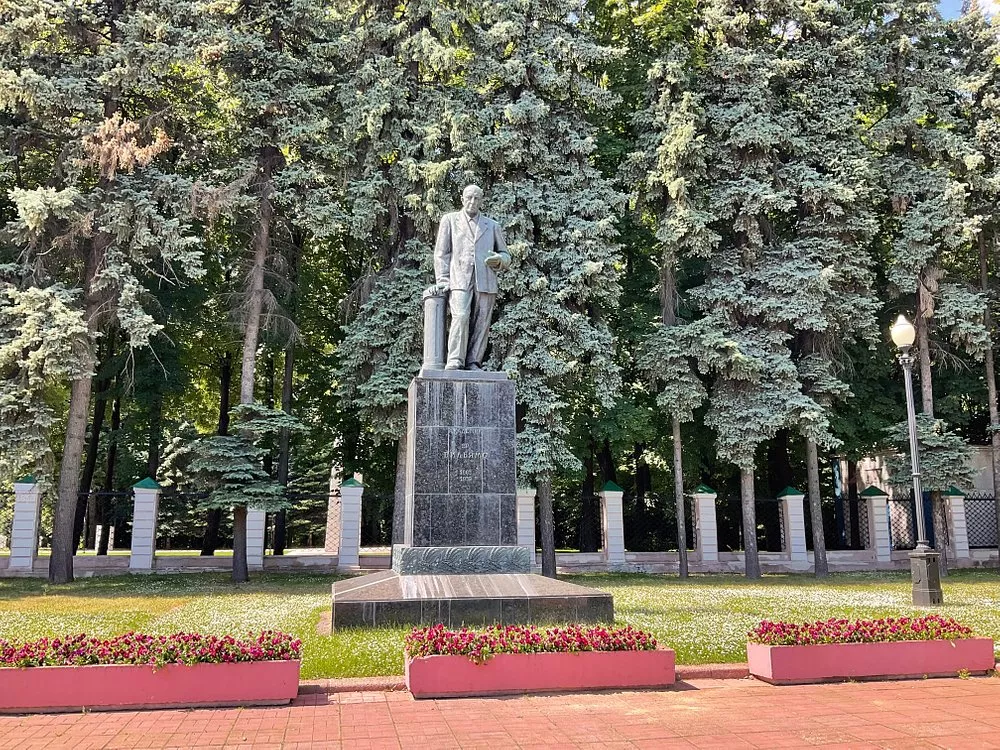 Памятник В.Р. Вильямсу - 1