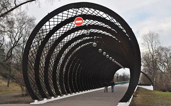 Пергола у Пушкинского моста - 2