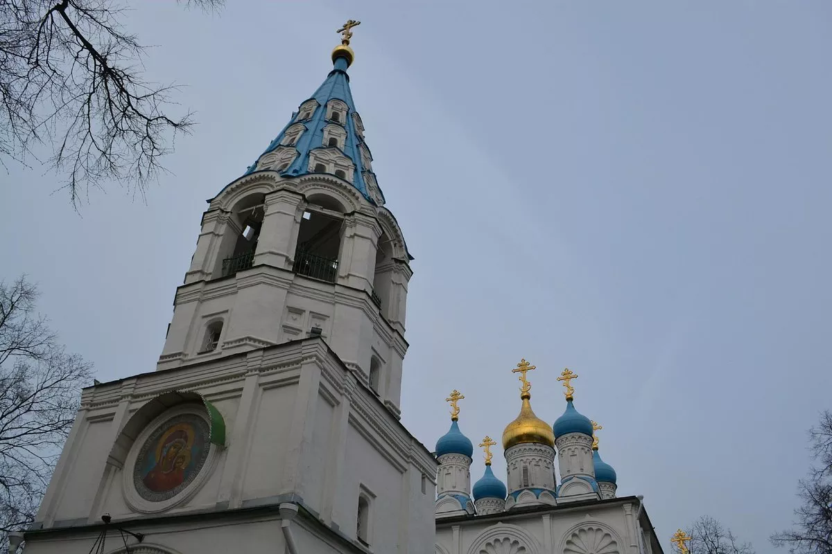 Храм Святых Апостолов Петра и Павла в Лефортово - 1
